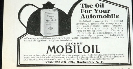Vacuum crea Mobilgas, un producto que nunca se vendió en Brasil, y comercializa aceites lubricantes en Inglaterra con el nombre Mobiloil, inspirado en la palabra latina mobilis (capaz de ser movido), en referencia a los nuevos vehículos de motor.